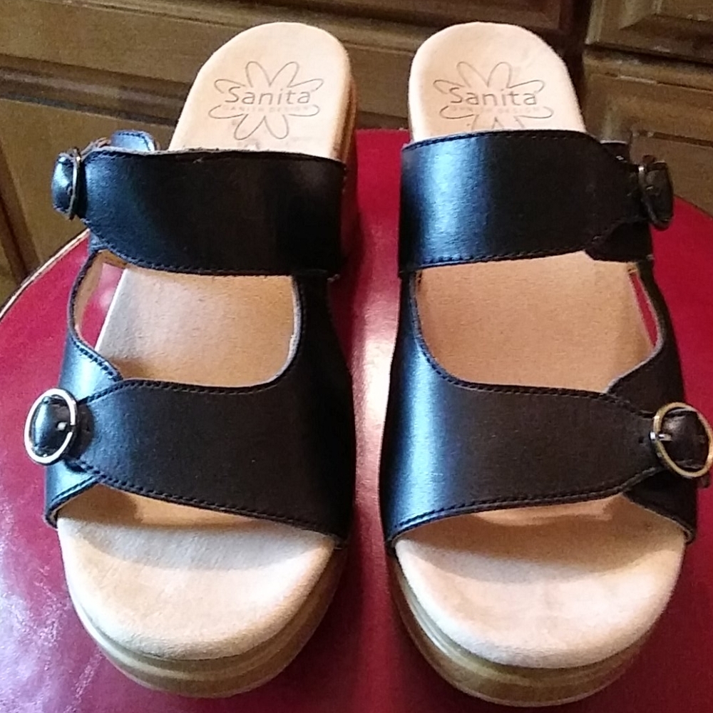 Sanita clog like sandles